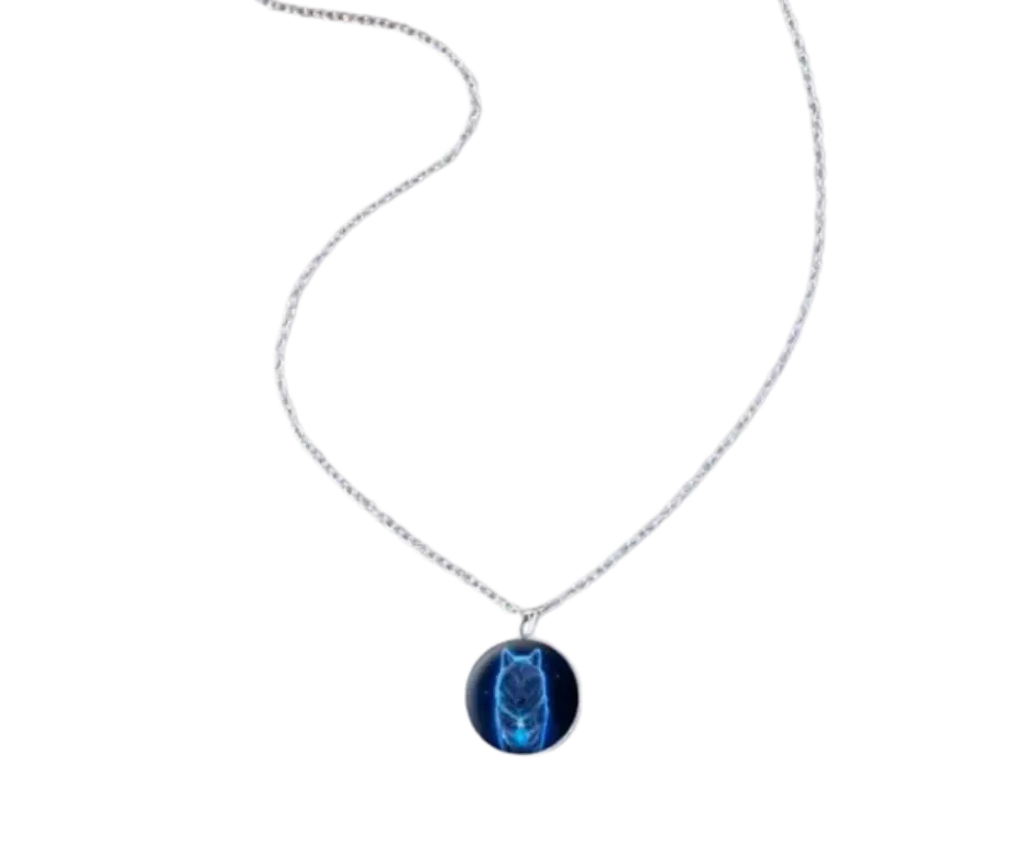 Collar con dije de imagen de lobo circular