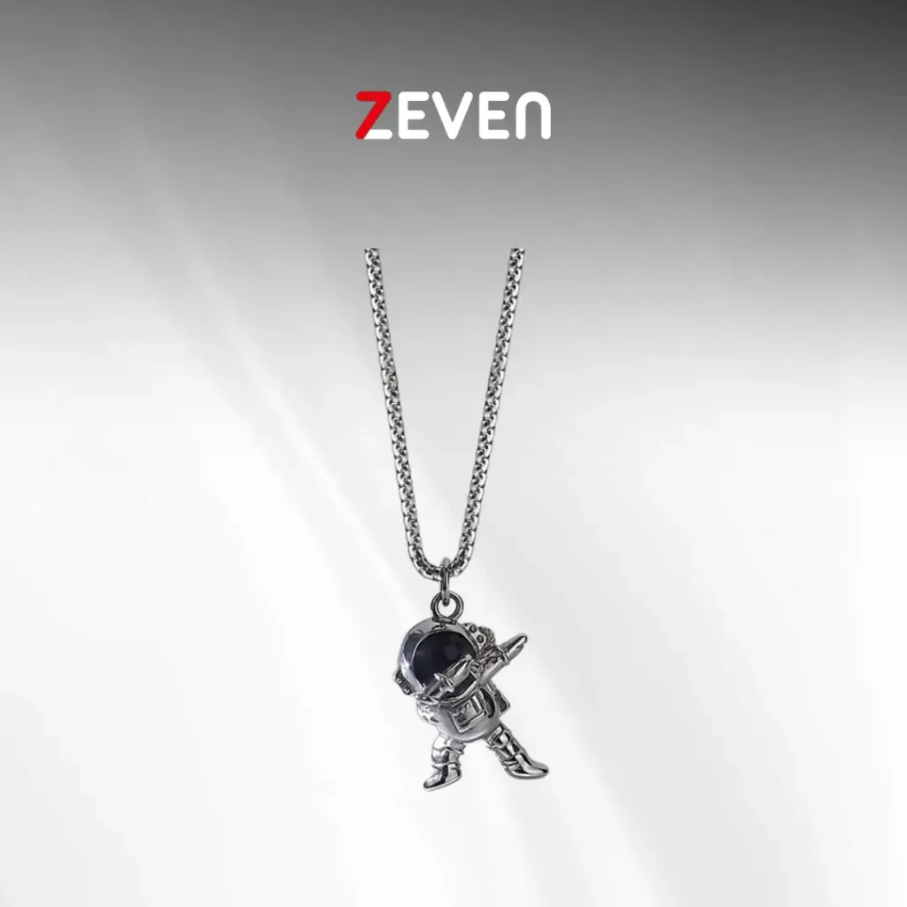 [CZ014] Collar con dije de astronauta