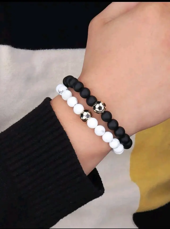 Set de 2 pulseras con diseño de fulbol