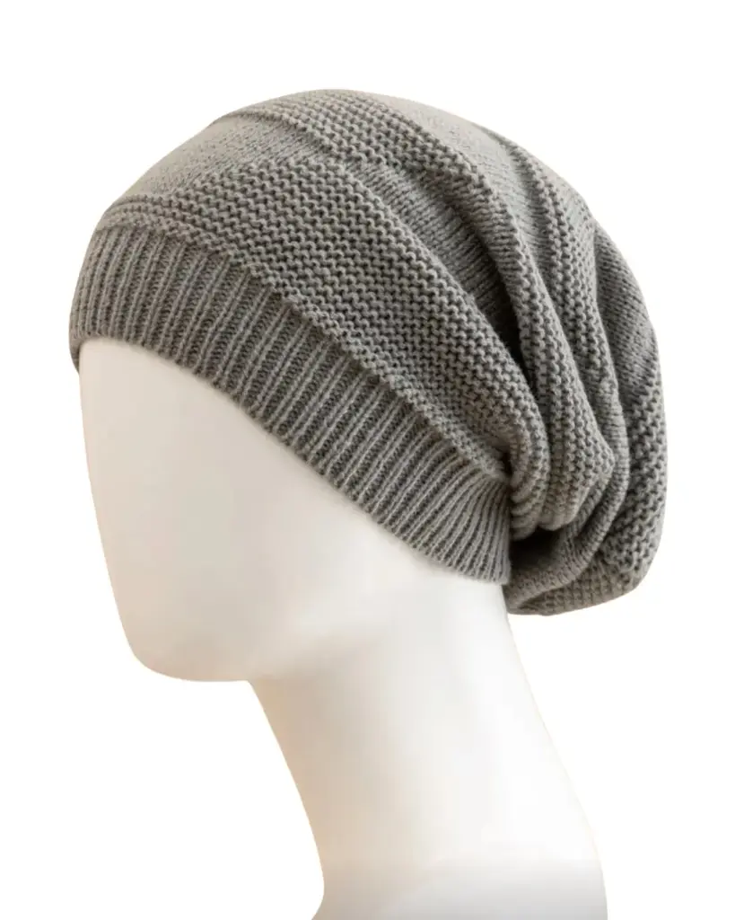 Gorro holgado gris