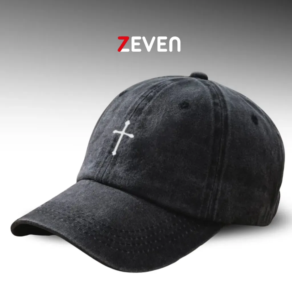 [OB047] Gorra negra con estampa de cruz