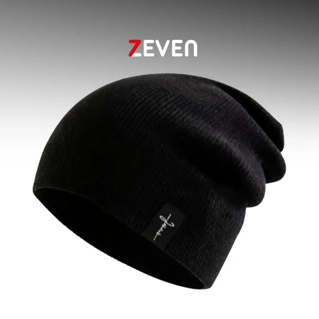 Gorro negro con viñeta de JESUS