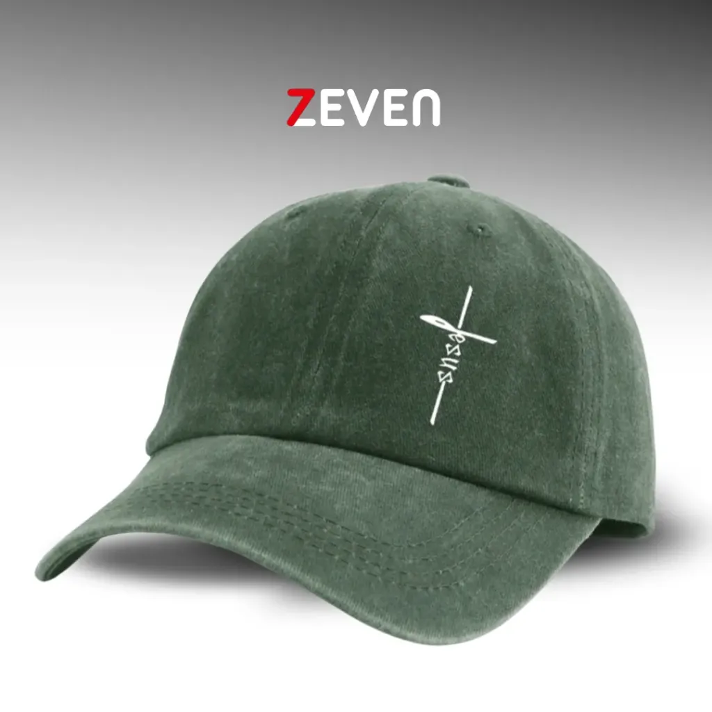 Gorra verde con palabra JESUS