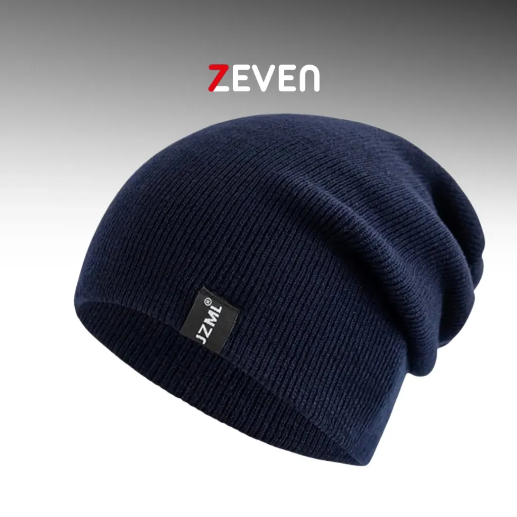 Gorro holgado azul marino con etiqueta 