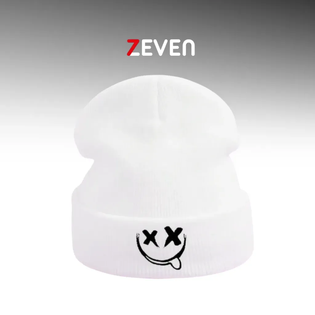 Gorro blanco con bordado de carita