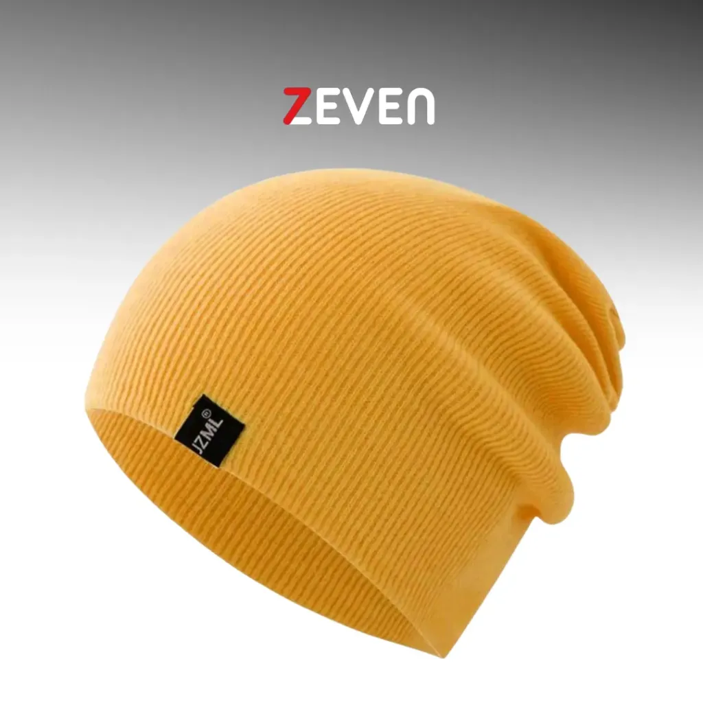 Gorro holgado mostaza con etiqueta