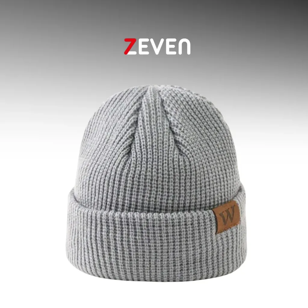 Gorro premium gris claro con viñeta