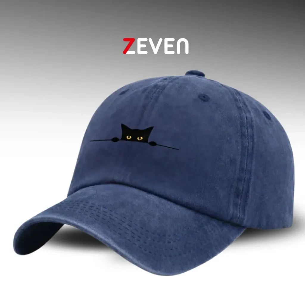 Gorra azul con gato