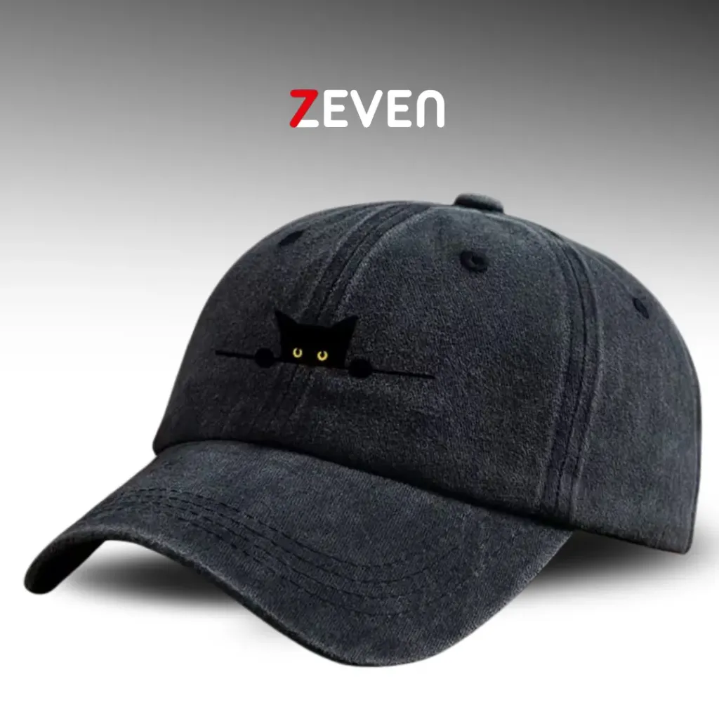 Gorra negra con gato