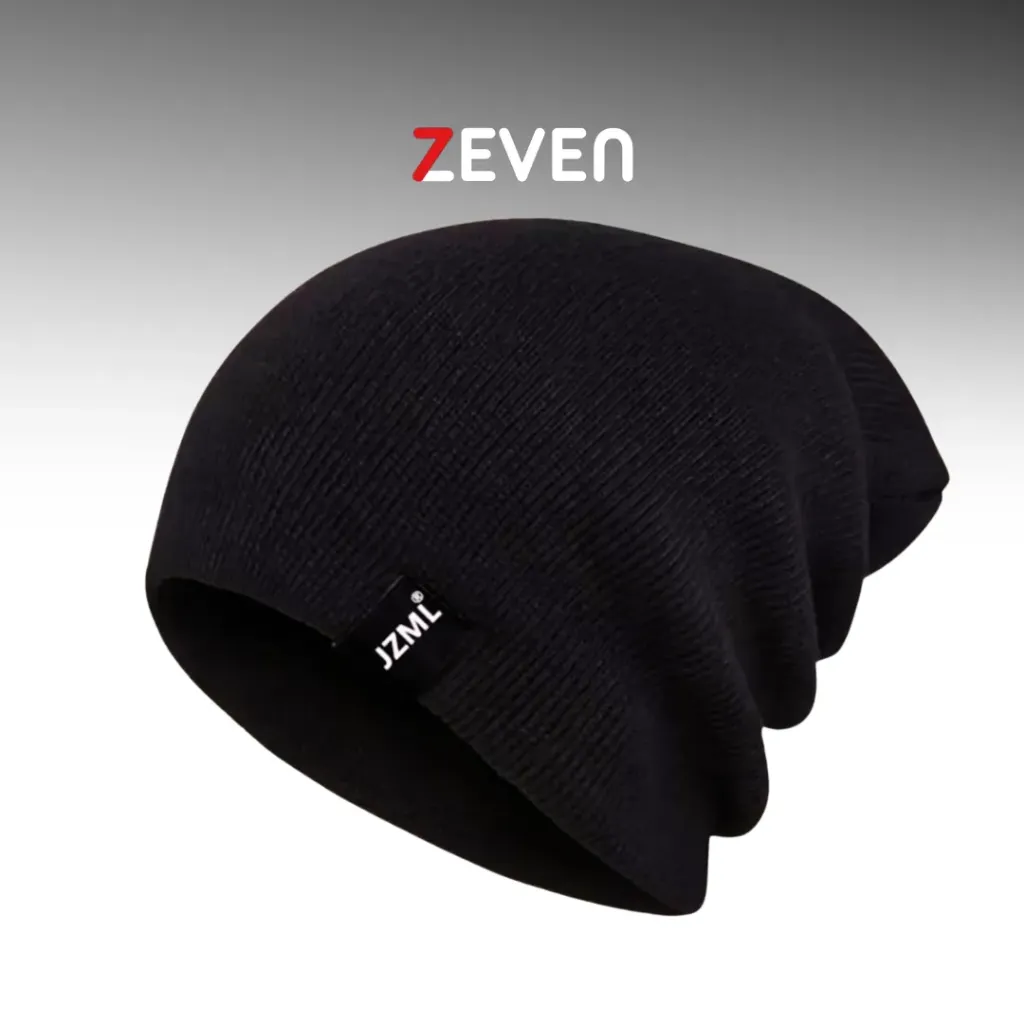 Gorro holgado negro con etiqueta 