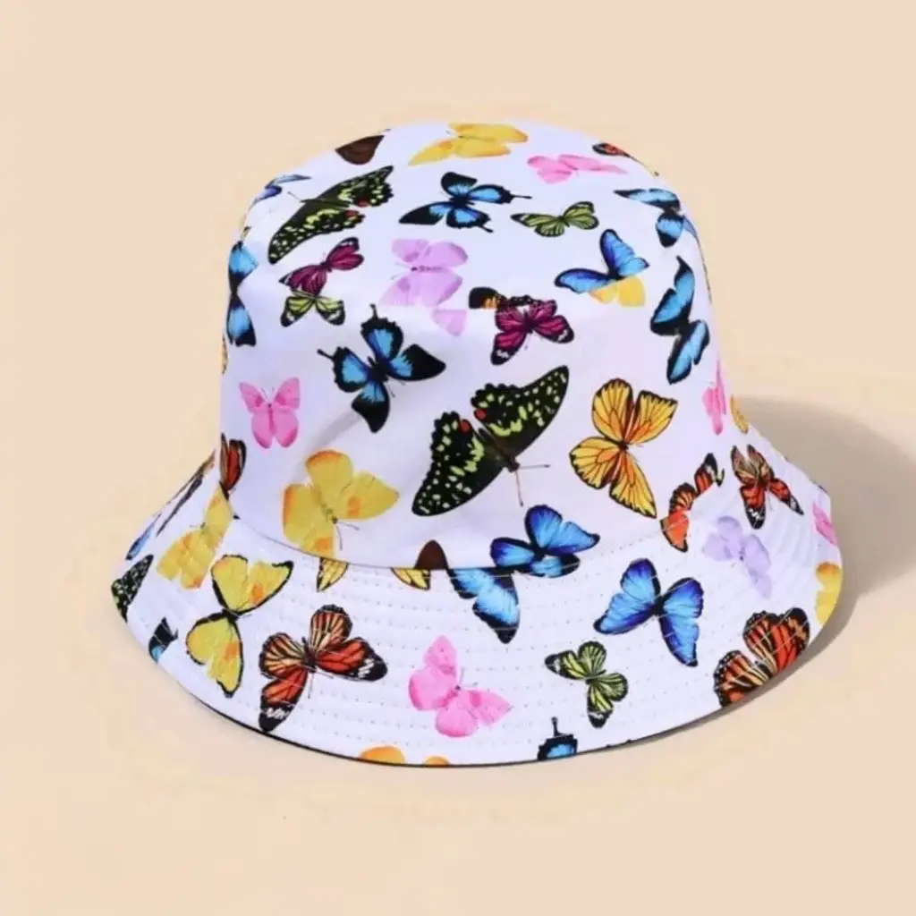 Sombrero cubo reversible con diseño de mariposas 
