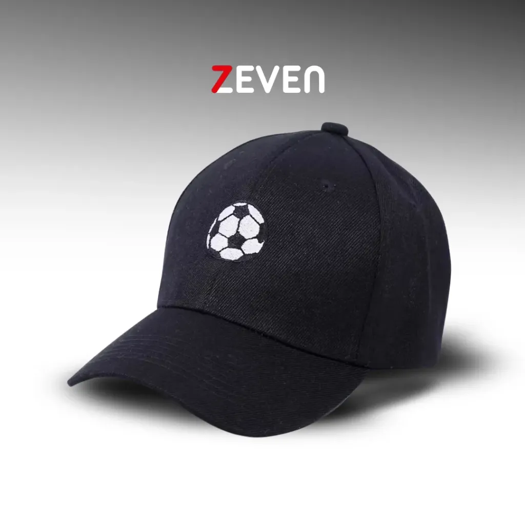 [OB139] Gorra negra con pelota de FÚTBOL
