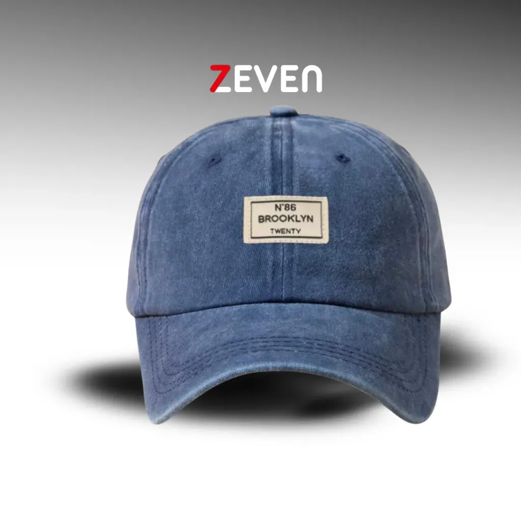 Gorra azul marino con parche BROOKLYN 