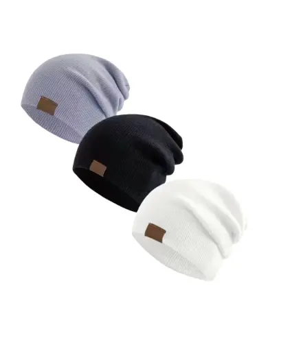 Set de 3 gorros gris, negro y blanco