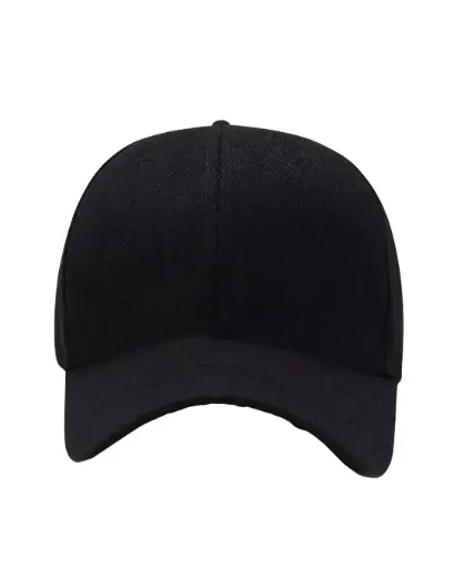 Gorra negra minimalista